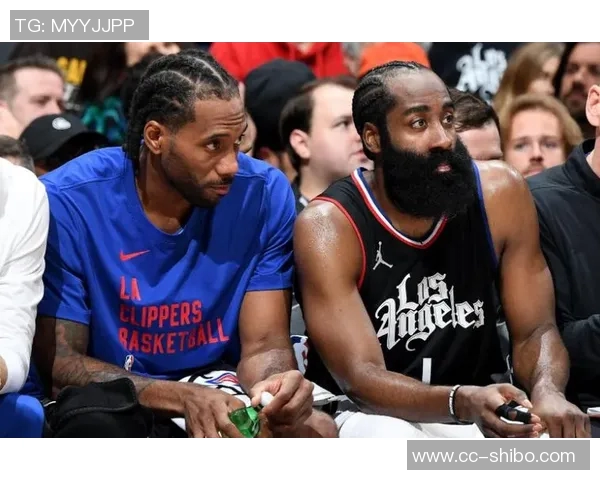 快船季前赛对阵广州龙狮比尔因膝伤缺席其他球员全力出战